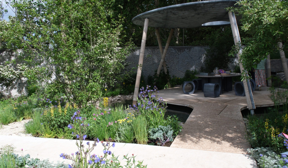Covered sitting area in garden